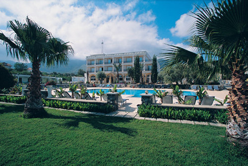 Pool area at the Altinkaya Holiday Resort