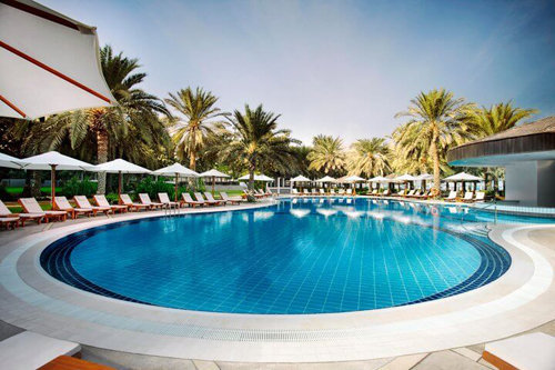Pool area at the Sheraton Jumeirah