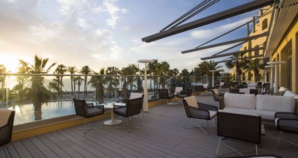 Reataurant and bar area at the Hilton Hotel Malta