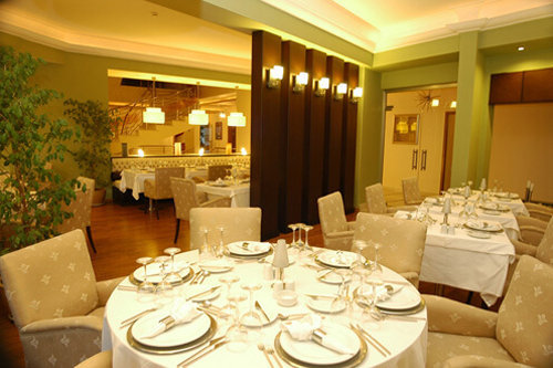 Restaurant area at the Vuni Palace